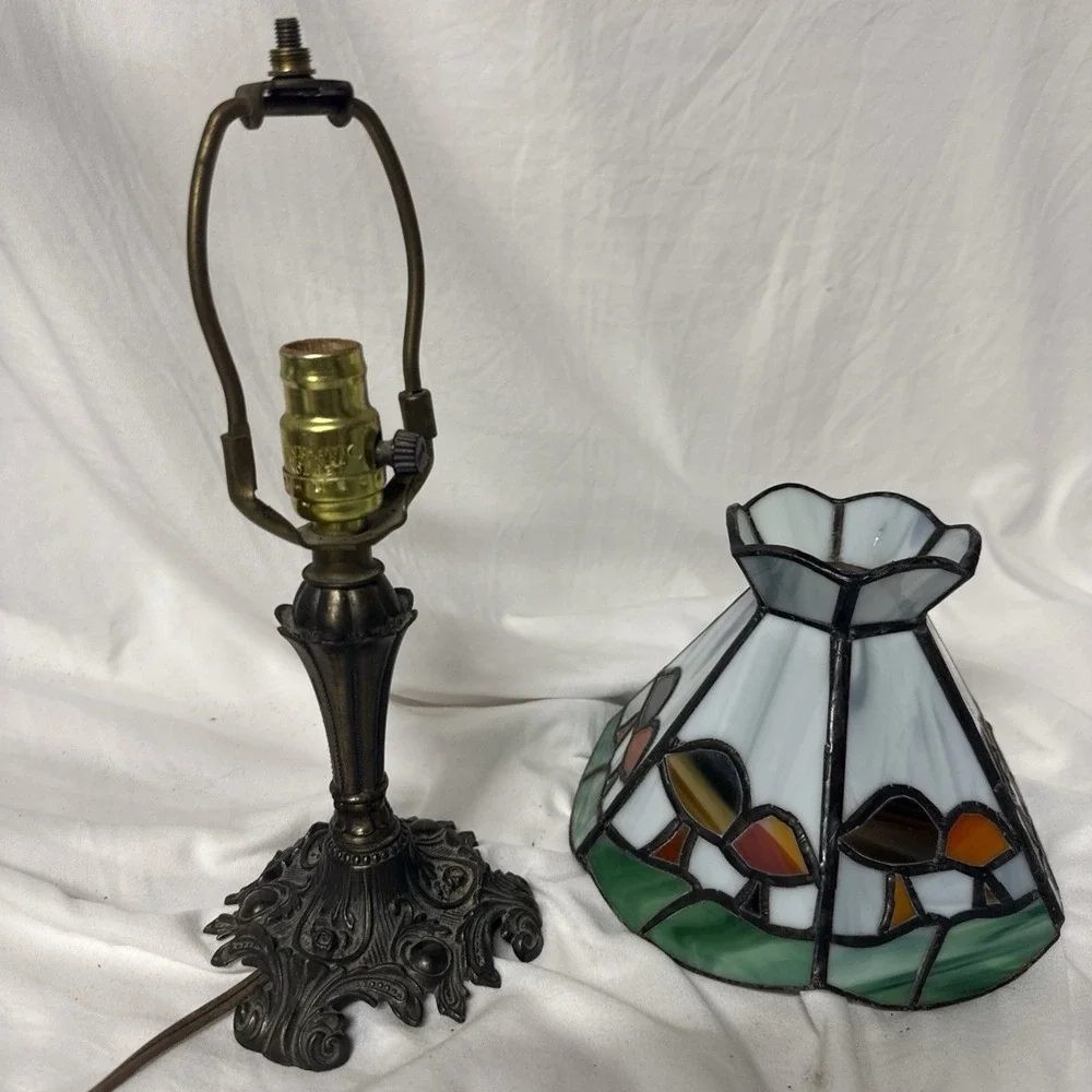 Vintage Tiffany Style Mushroom Toadstool Stained Glass Table Lamp 11
